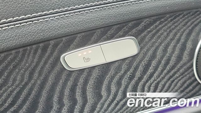 Mercedes-Benz E-Class 2021 — photo 28