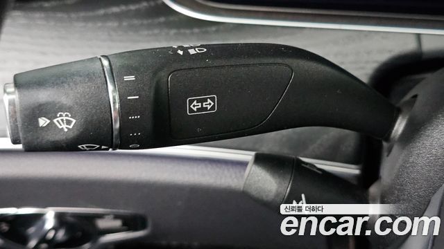 Mercedes-Benz E-Class 2021 — photo 31
