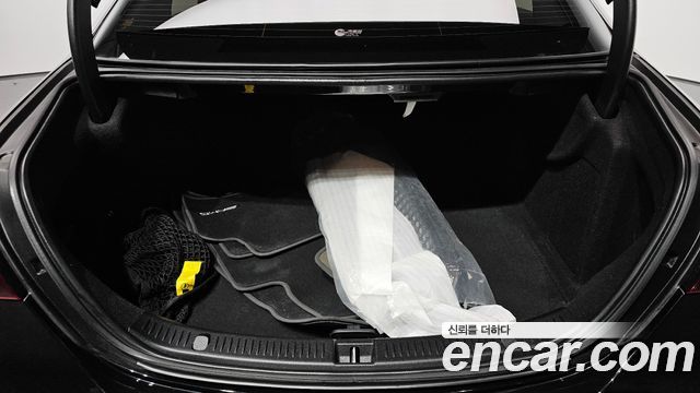 Mercedes-Benz E-Class 2021 — photo 33