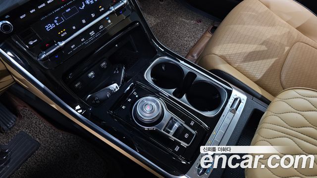 Kia Canival 2021 — photo 12