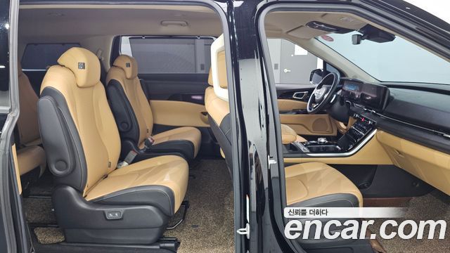 Kia Canival 2021 — photo 16