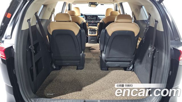 Kia Canival 2021 — photo 33