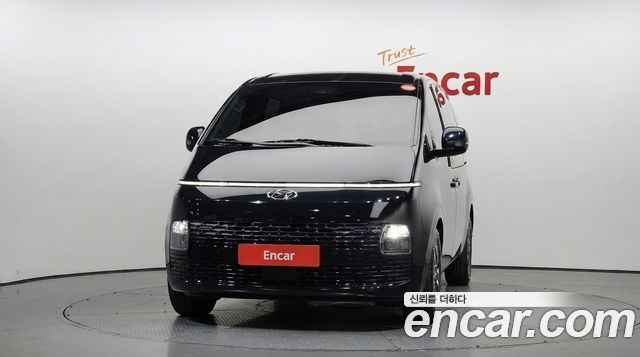 Hyundai Staria 2024 — photo 3