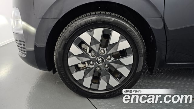 Hyundai Staria 2024 — photo 5