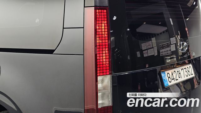 Hyundai Staria 2024 — photo 9