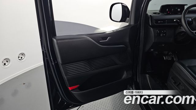 Hyundai Staria 2024 — photo 14