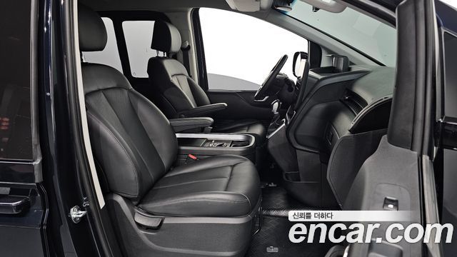 Hyundai Staria 2024 — photo 16