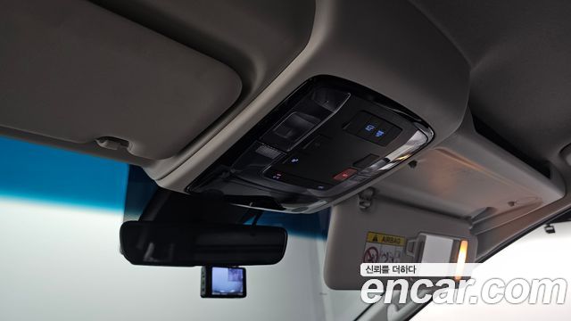 Hyundai Staria 2024 — photo 27
