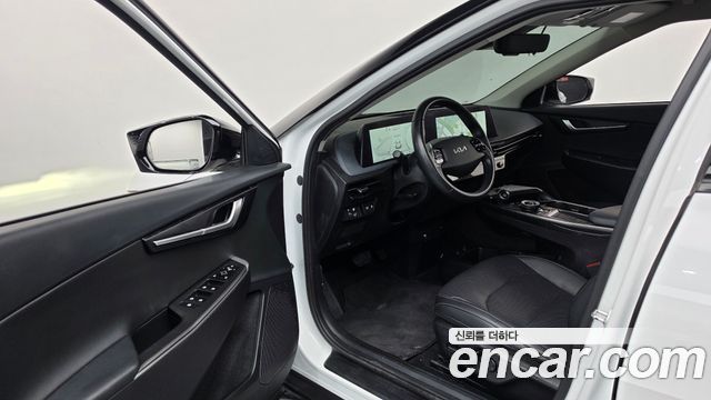 Kia EV6 2022 — photo 13
