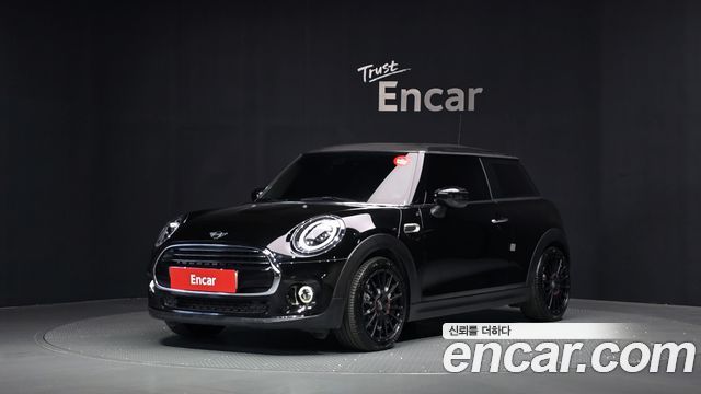 Mini Cooper 2020 — photo 1