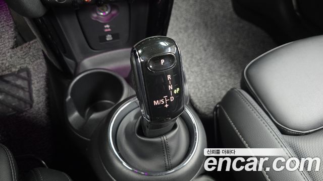 Mini Cooper 2020 — photo 12