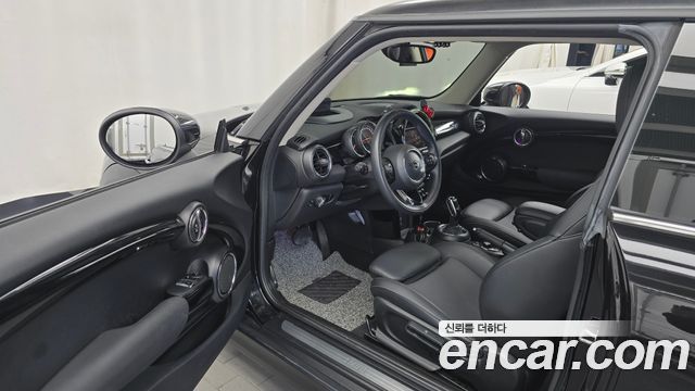 Mini Cooper 2020 — photo 13