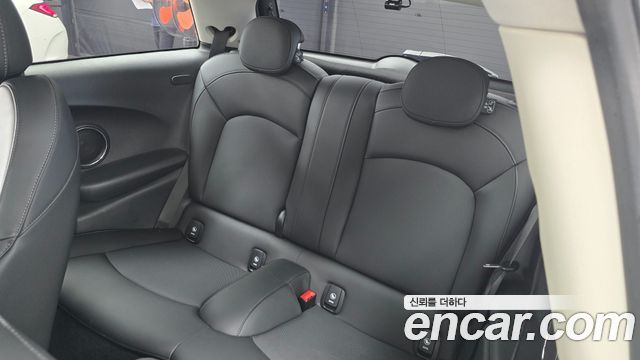 Mini Cooper 2020 — photo 17