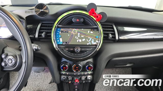 Mini Cooper 2020 — photo 19