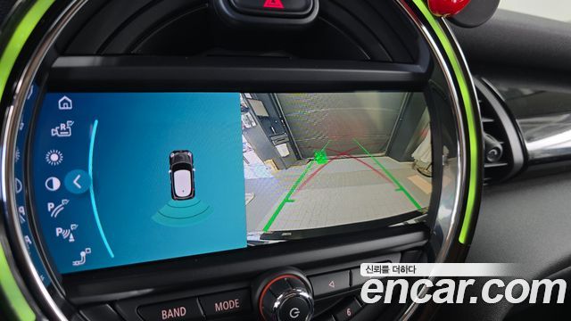 Mini Cooper 2020 — photo 20