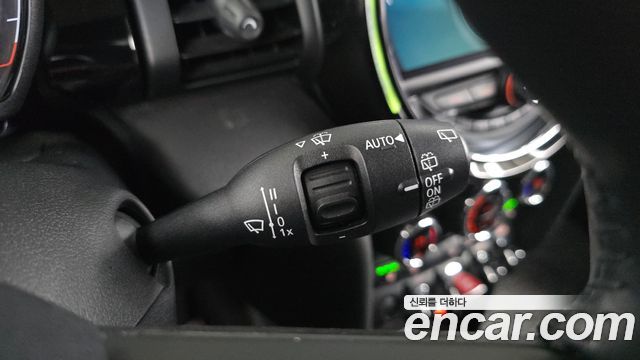 Mini Cooper 2020 — photo 25