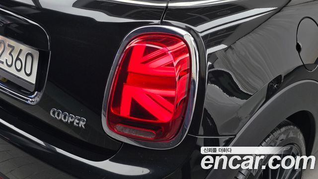 Mini Cooper 2020 — photo 9