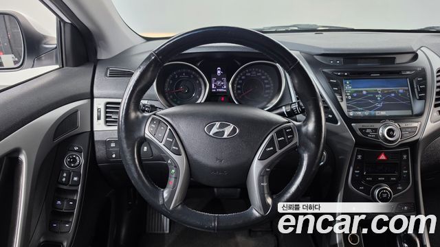 Hyundai AVANTE 2014 — photo 18