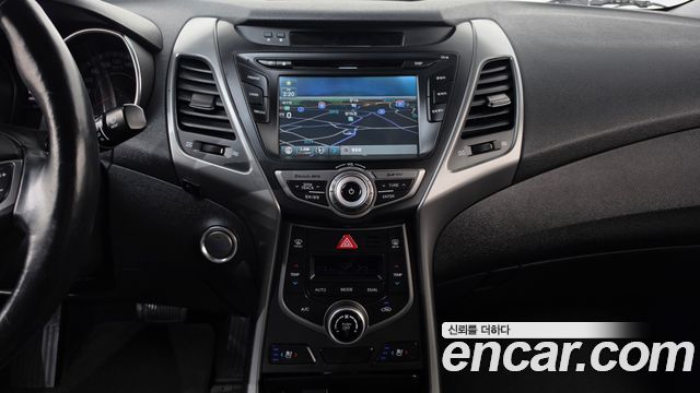 Hyundai AVANTE 2014 — photo 19
