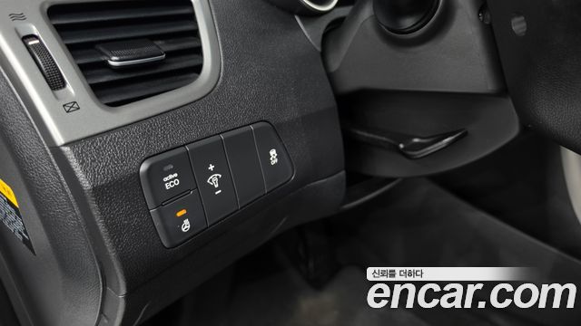 Hyundai AVANTE 2014 — photo 21