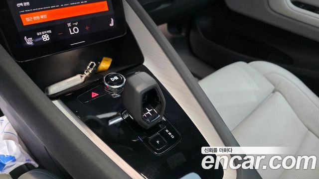 Polestar Polestar 2 2023 — photo 12