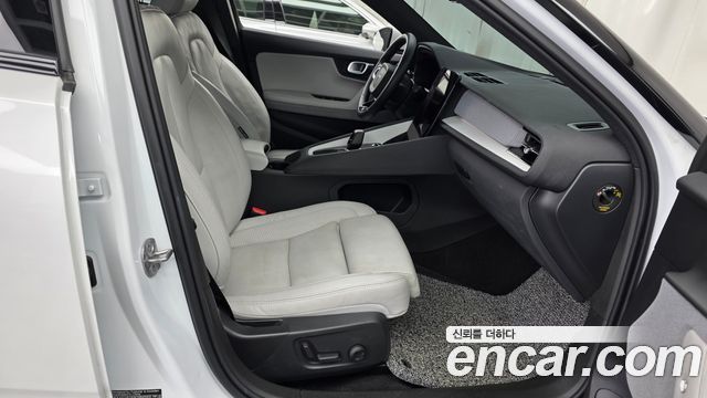 Polestar Polestar 2 2023 — photo 16