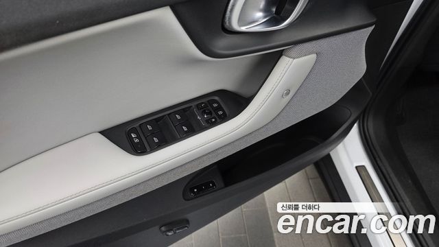 Polestar Polestar 2 2023 — photo 28