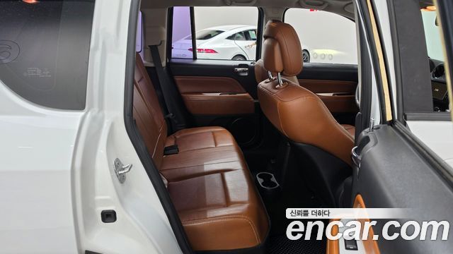 Jeep Compass 2014 — photo 12