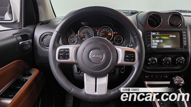 Jeep Compass 2014 — photo 13