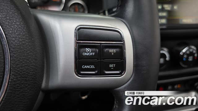 Jeep Compass 2014 — photo 17