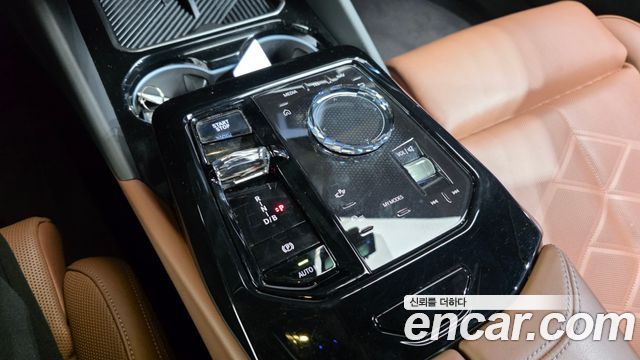 BMW i5 2024 — photo 12