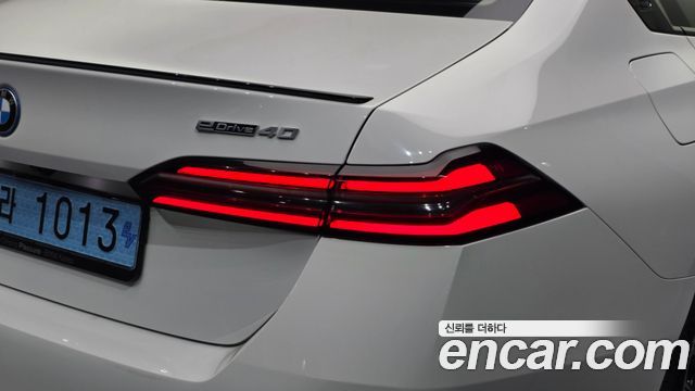 BMW i5 2024 — photo 9