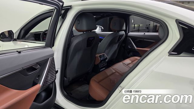 BMW i5 2024 — photo 16