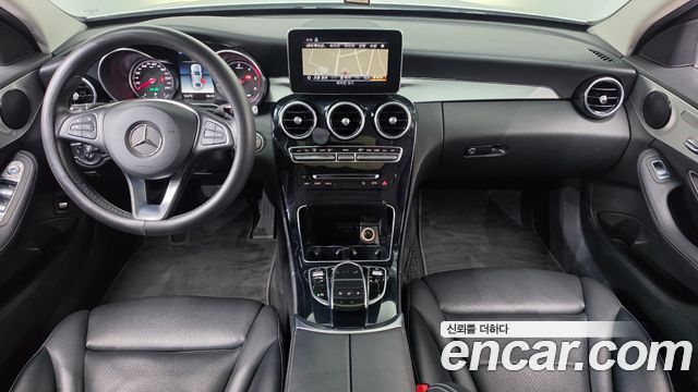 Mercedes-Benz C-Class 2018 — photo 7