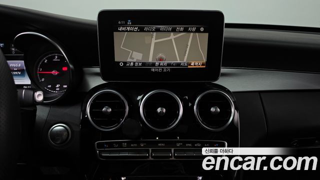 Mercedes-Benz C-Class 2018 — photo 12
