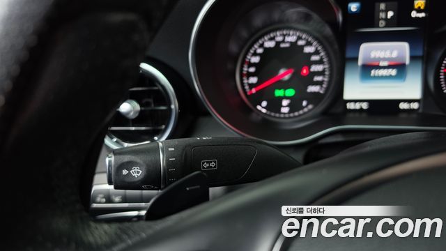 Mercedes-Benz C-Class 2018 — photo 19