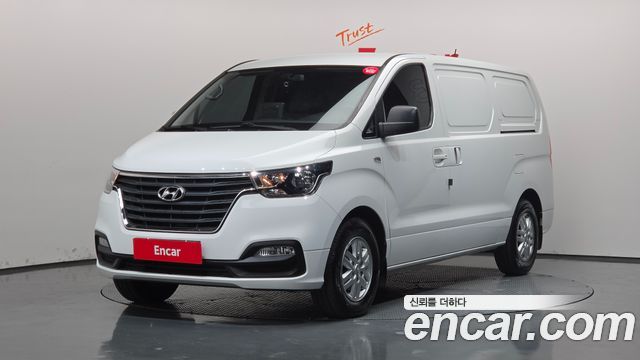 Hyundai Starex 2019 — photo 1