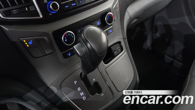 Hyundai Starex 2019 — photo 12