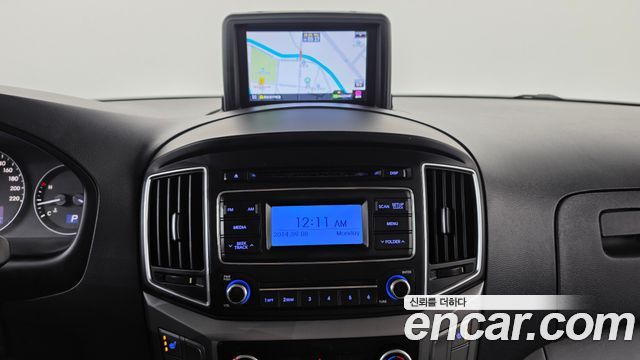 Hyundai Starex 2019 — photo 18