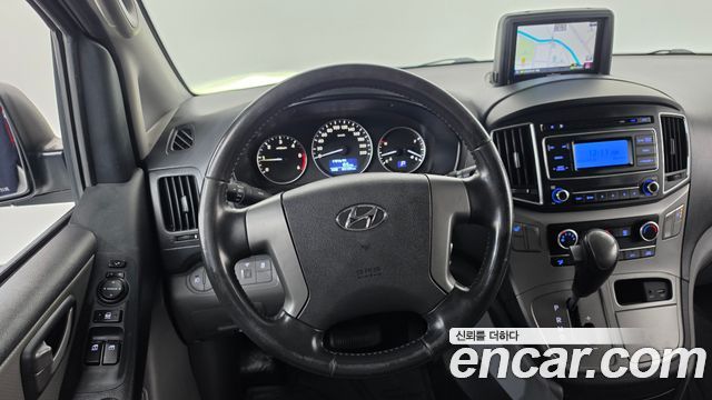 Hyundai Starex 2019 — photo 19