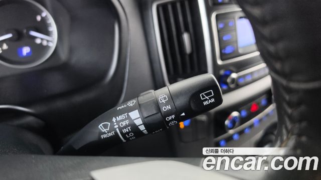 Hyundai Starex 2019 — photo 25