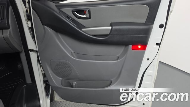 Hyundai Starex 2019 — photo 14