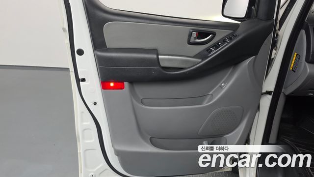 Hyundai Starex 2019 — photo 15