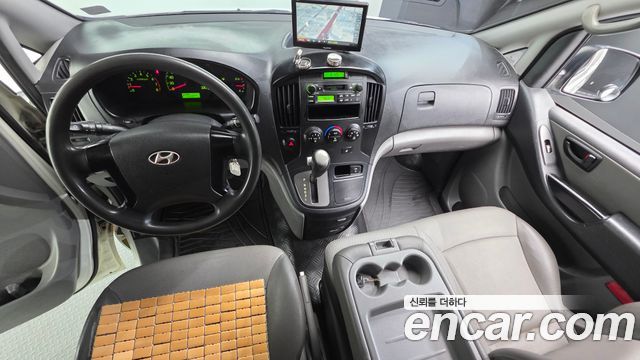 Hyundai Starex 2010 — photo 7
