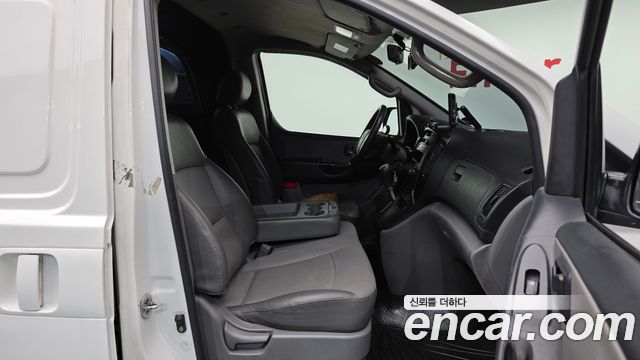 Hyundai Starex 2010 — photo 11
