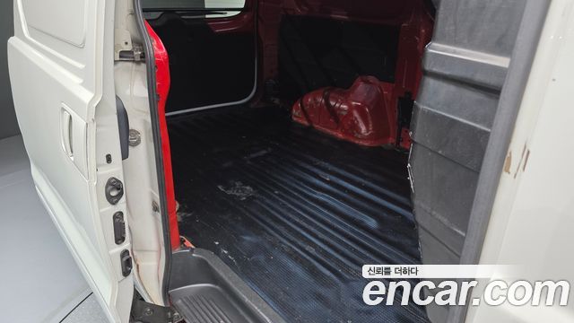 Hyundai Starex 2010 — photo 12