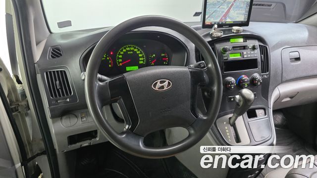Hyundai Starex 2010 — photo 13