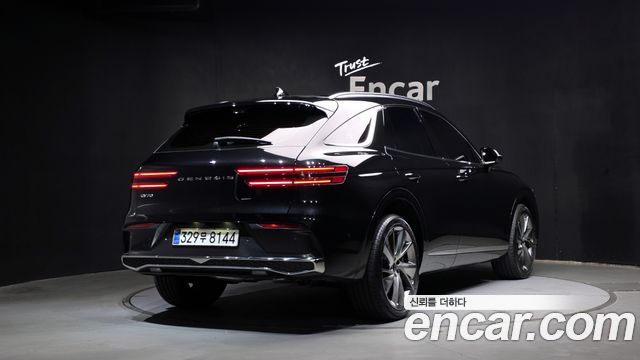 Genesis GV70 2025 — photo 2