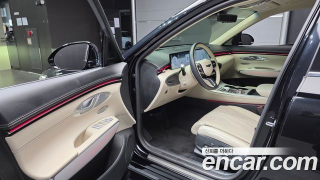 Genesis GV70 2025 — photo 13