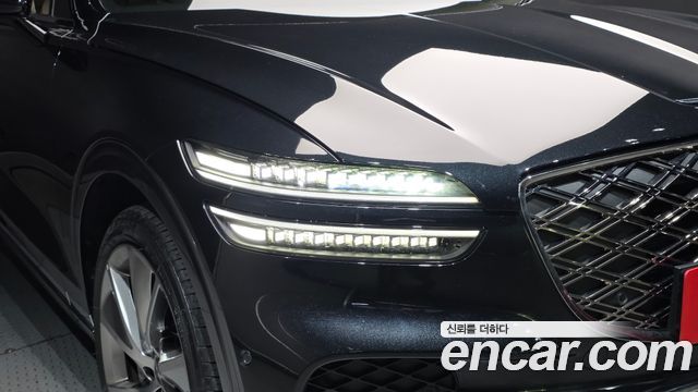 Genesis GV70 2025 — photo 8